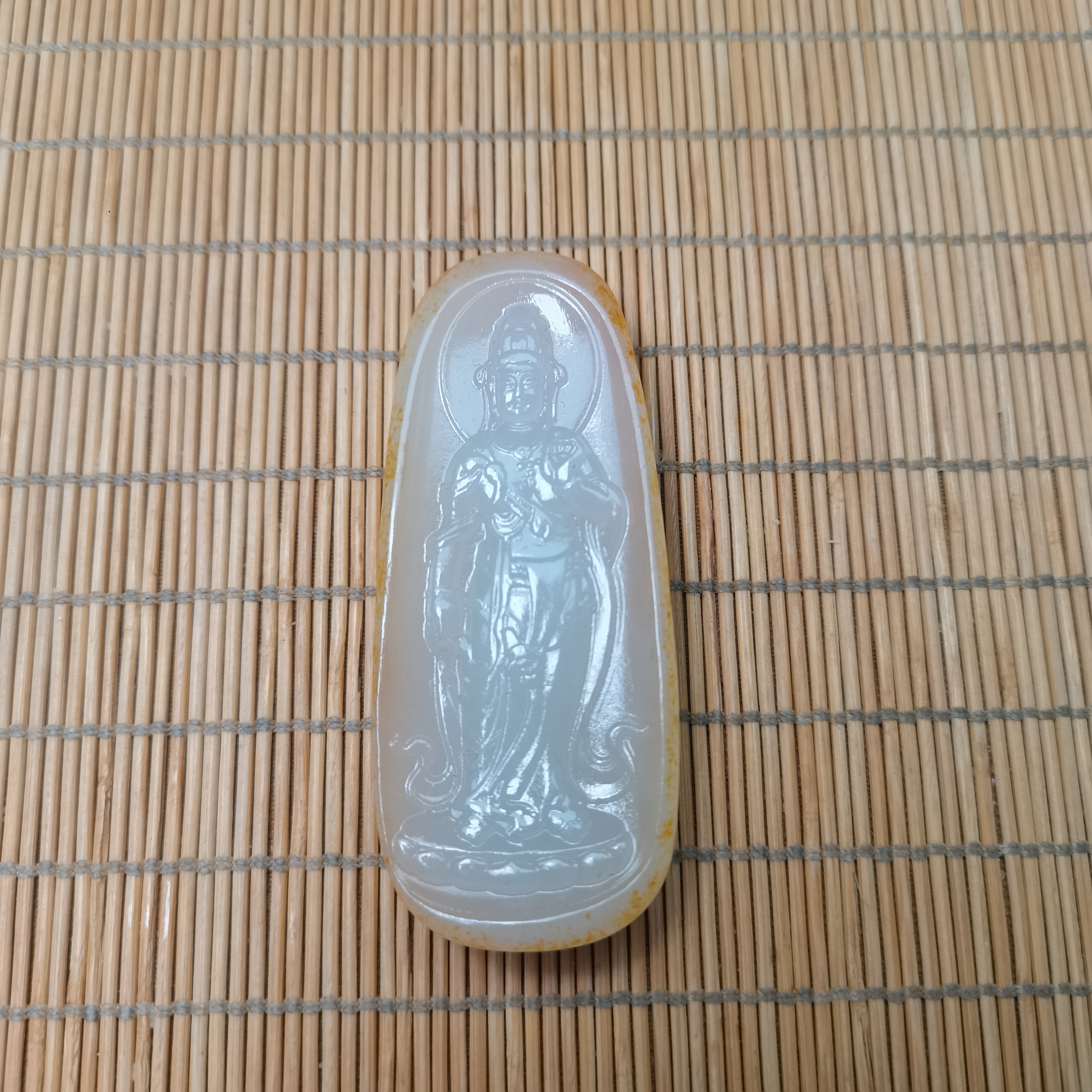 新疆和田玉南海观音60克