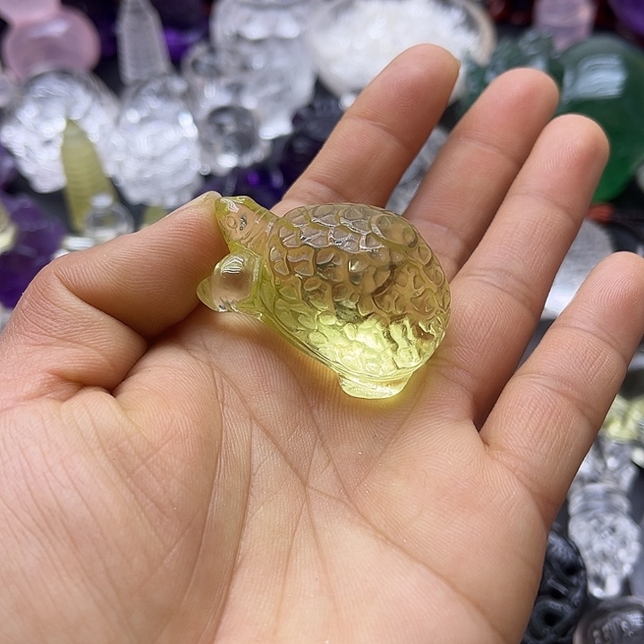 水晶摆件未镶嵌?**猬摆件