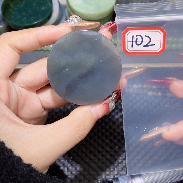 和田玉和田玉边角料随机发未镶嵌