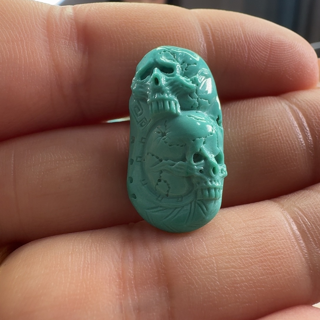 绿松石未镶嵌颈饰