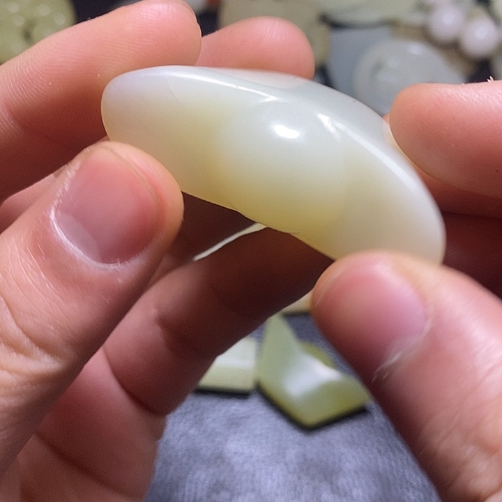 和田玉（糖玉）未镶嵌颈饰