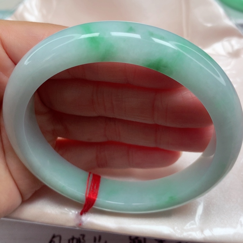 【闪购商品】翡翠手镯未镶嵌冰糯飘花手镯5960圈16号