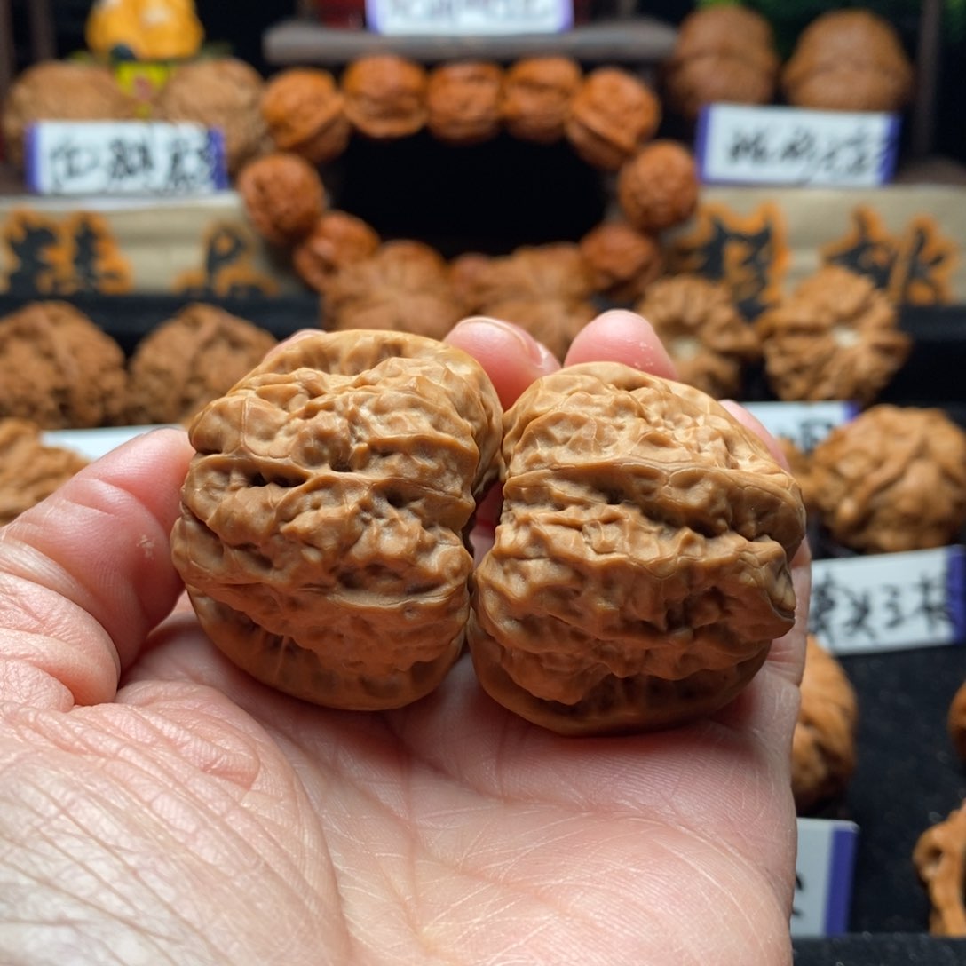 文玩核桃把件王*发蛤蟆