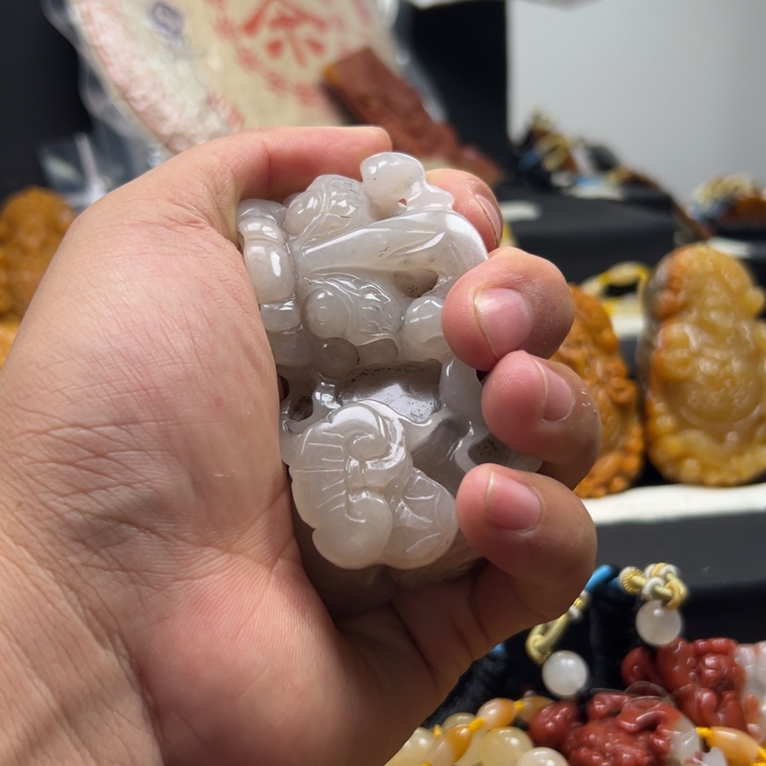 石英质玉（黄龙玉）未镶嵌多选发其一