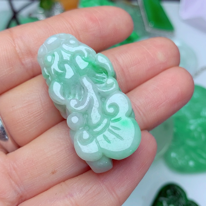 翡翠吊坠(不含链)未镶嵌