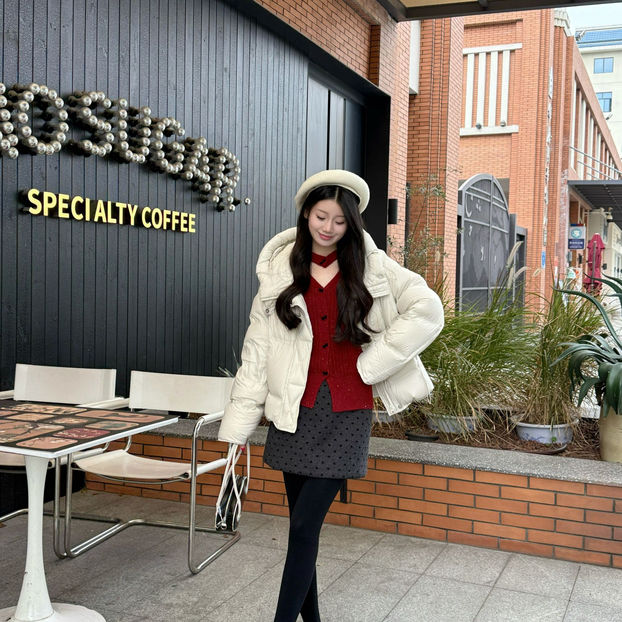 韩系新款保暖加厚连帽外套简约百搭2025冬新款