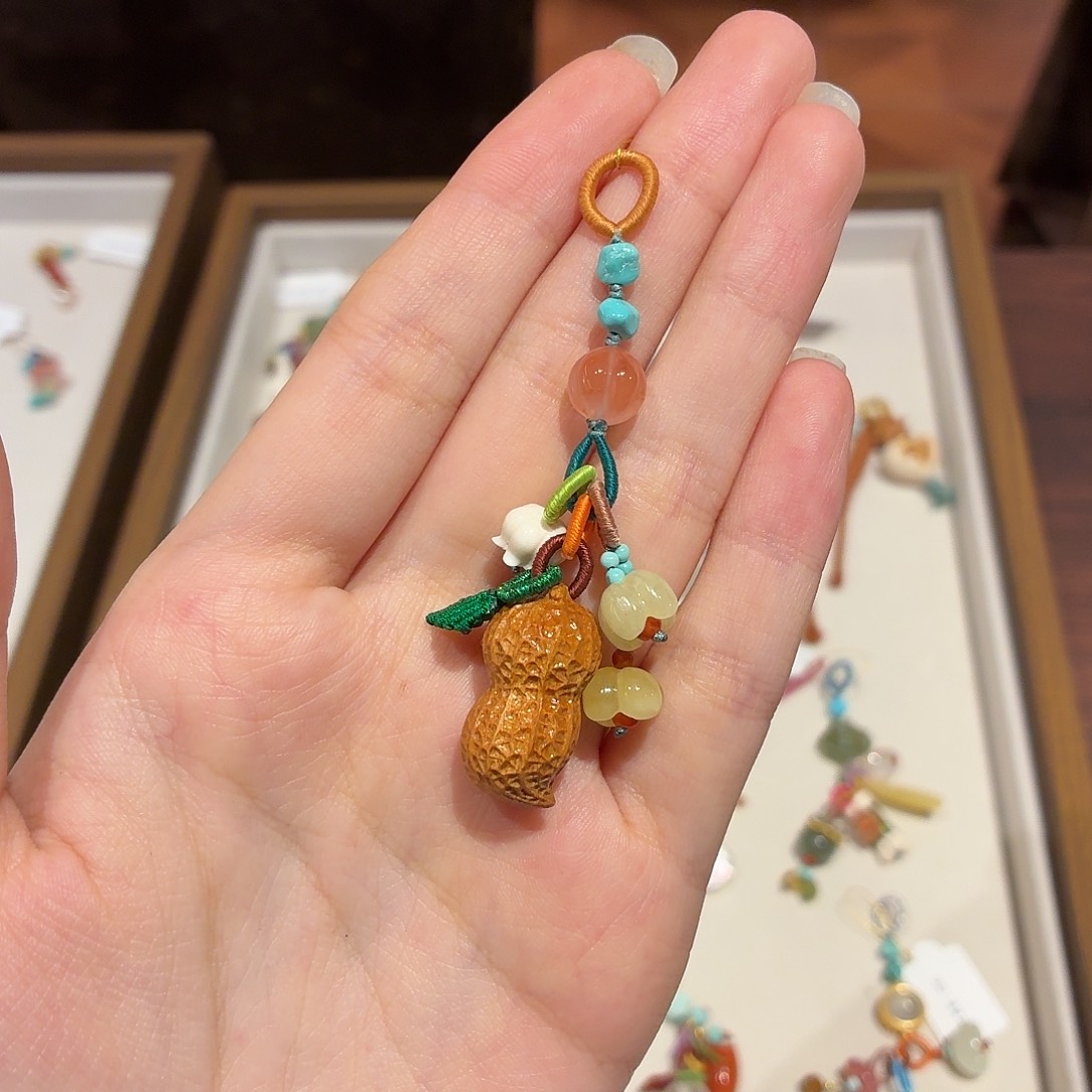 敬***手工制作花生挂件