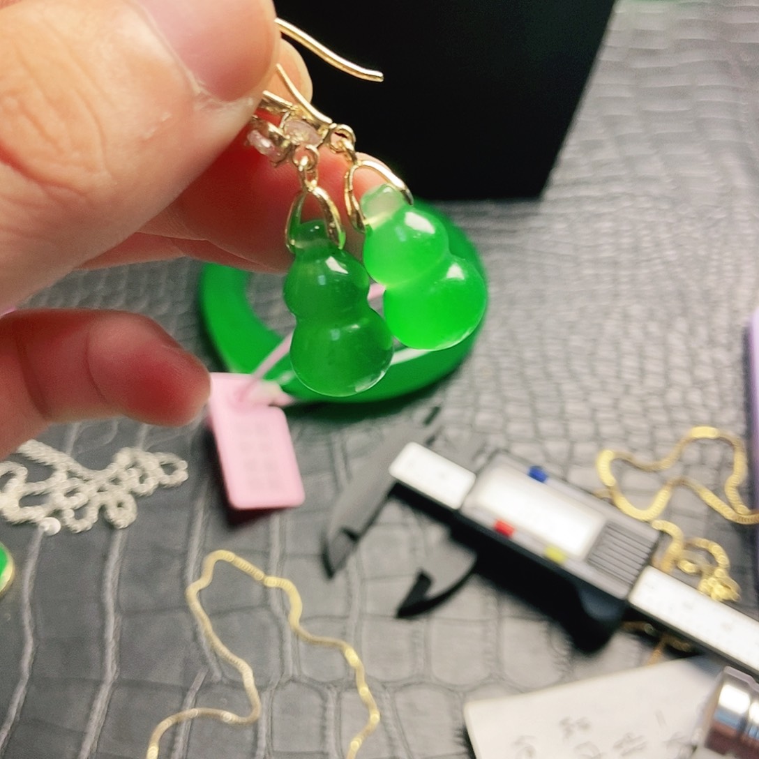 翡翠14K金镶嵌颈饰耳钉