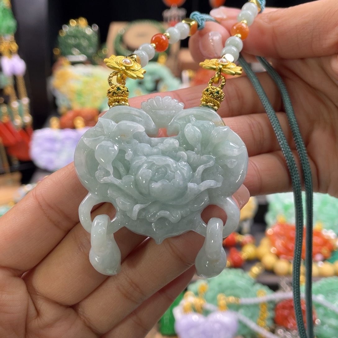 翡翠颈饰未镶嵌代编织