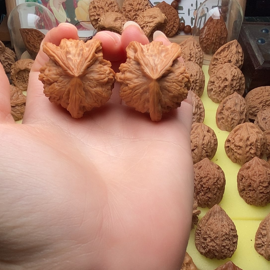 把件文玩核桃盘山三棱