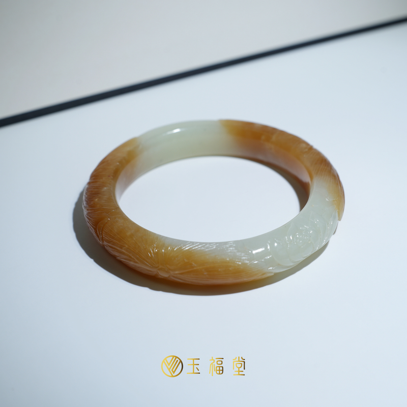 【特价】玉福堂 | 新疆和田玉且末糖白玉手镯年年有余雕花镯56mm