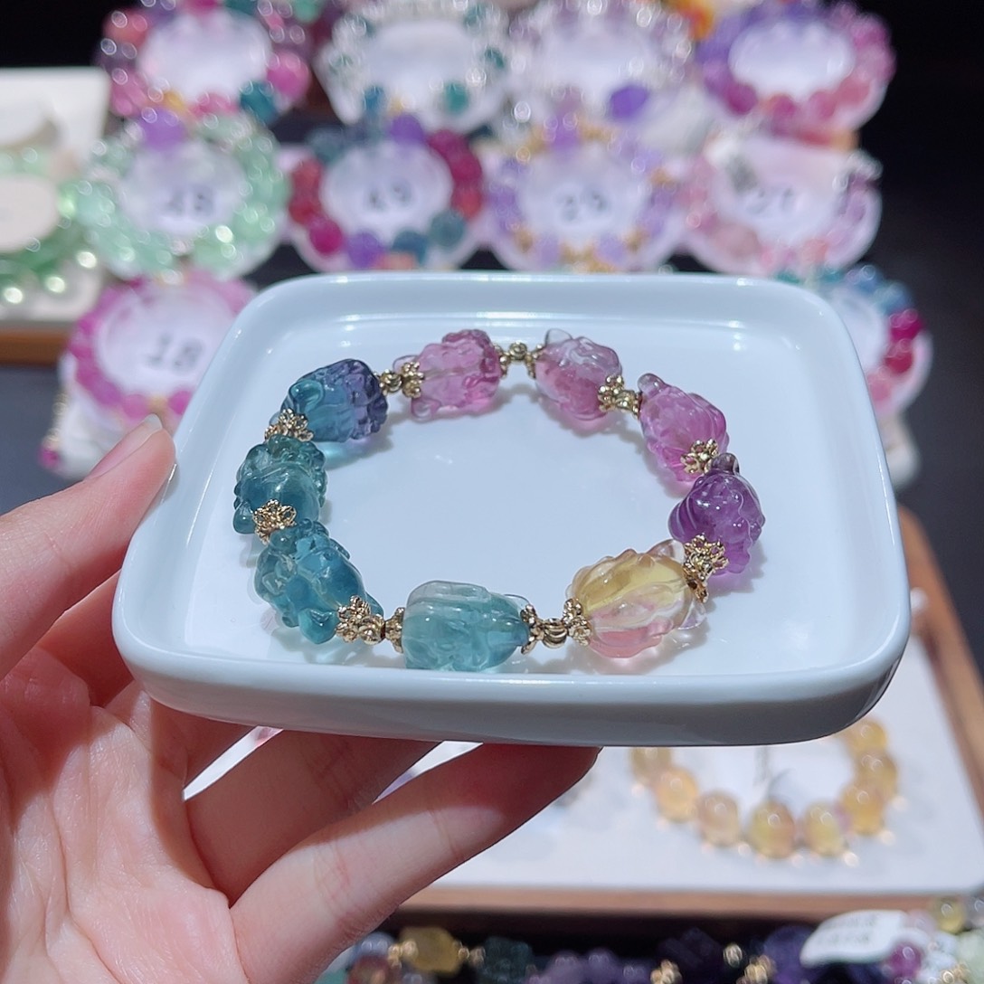 水晶手串未镶嵌凤九萤石