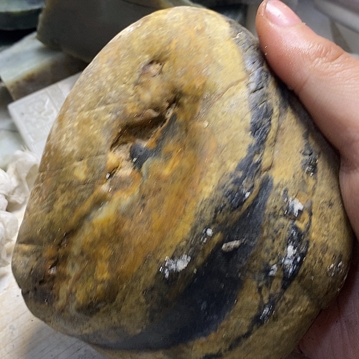 透闪石质玉珠宝半成品未镶嵌