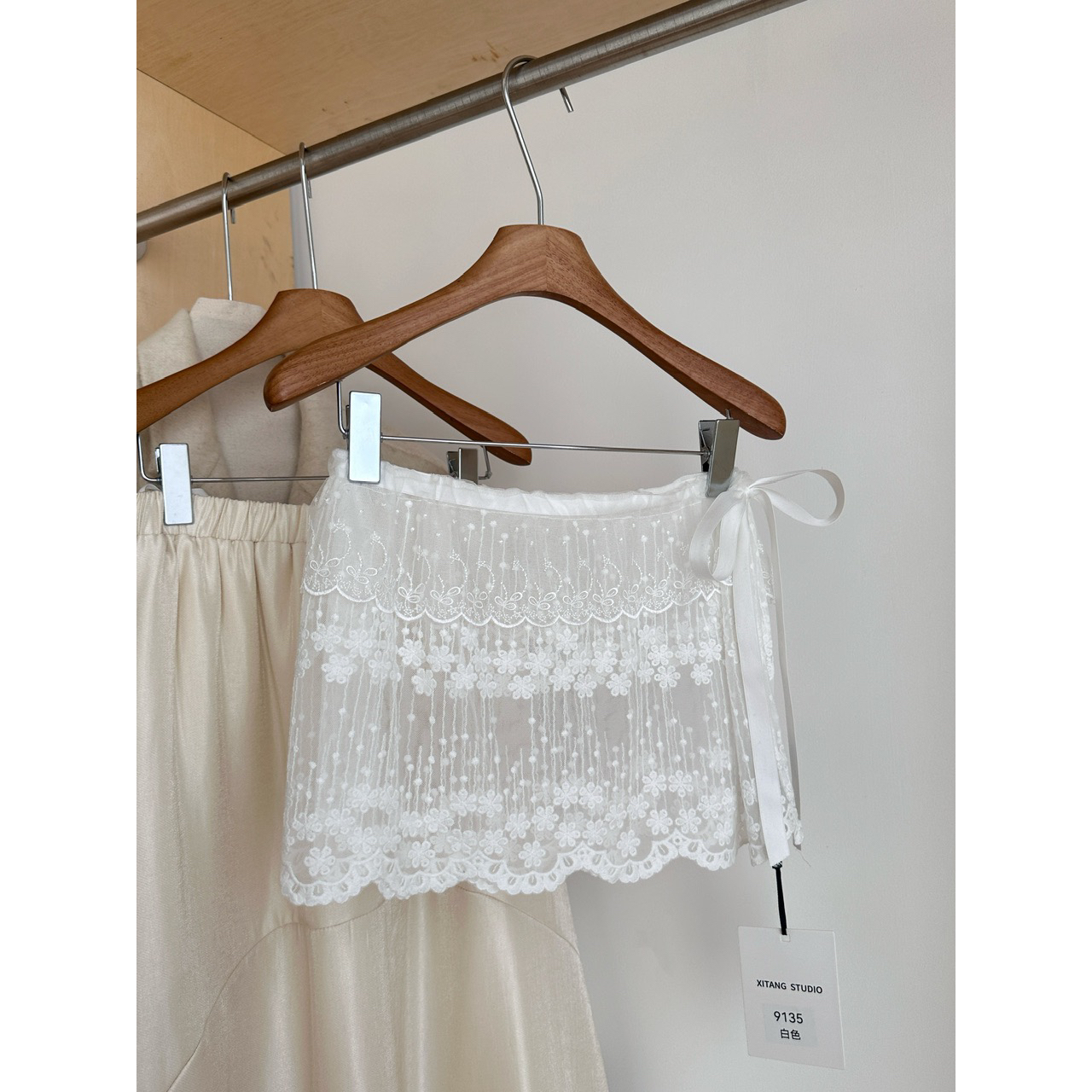 【J.M】设计拼接蕾丝系带叠穿屁帘半身裙  XT9135#  LLC