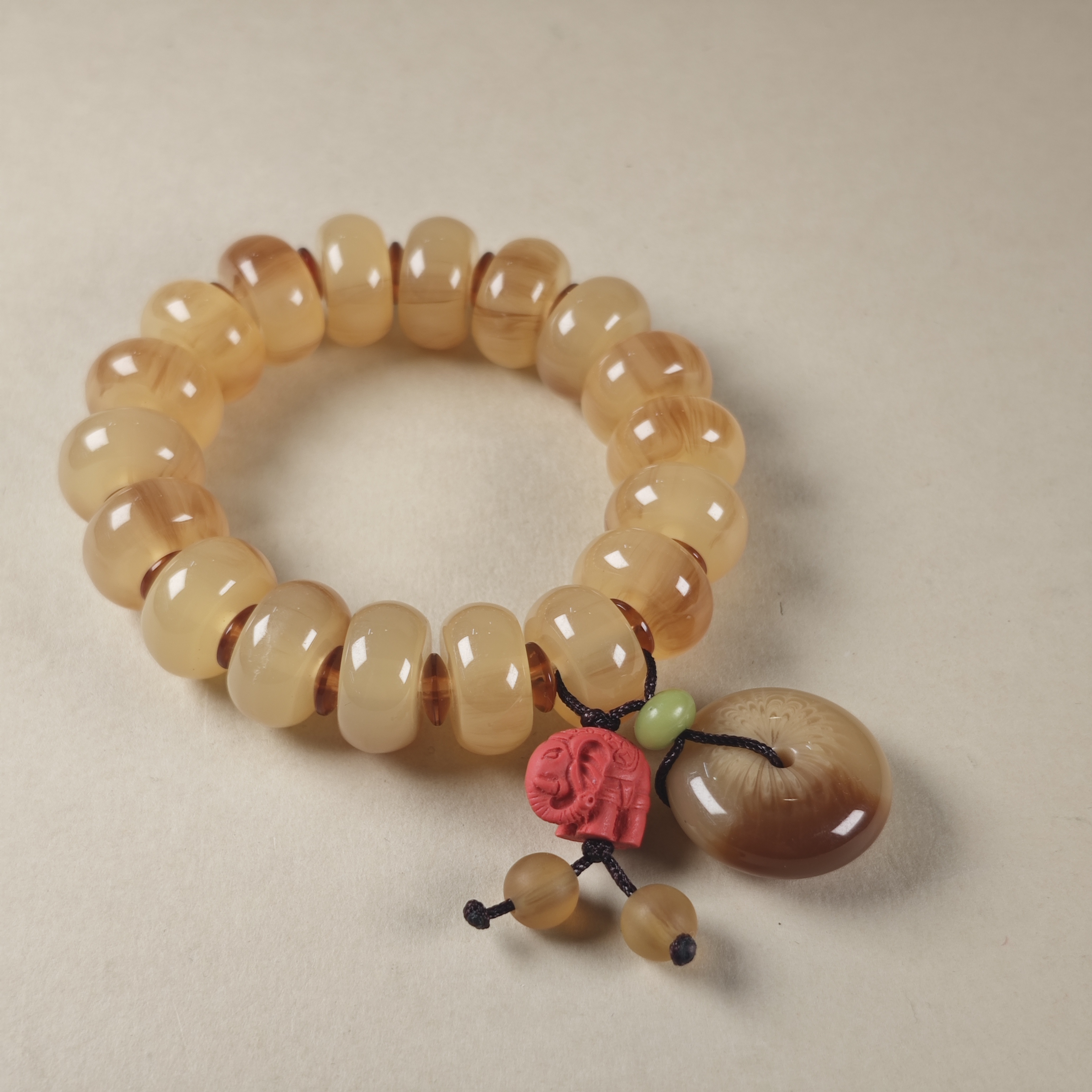 S060 精美设计款算盘珠手串