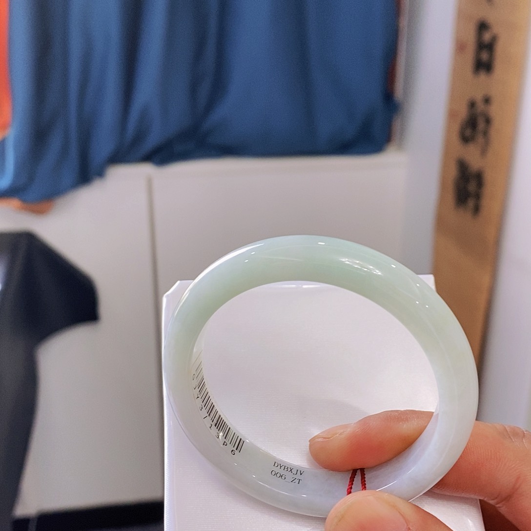 未镶嵌手镯翡翠翡翠