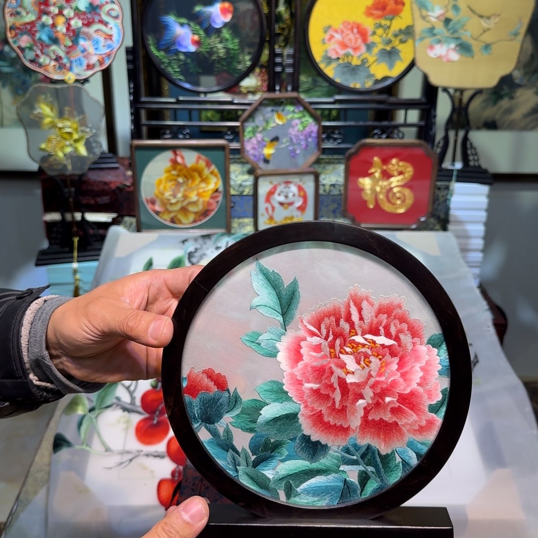 刺绣刺绣工艺精湛