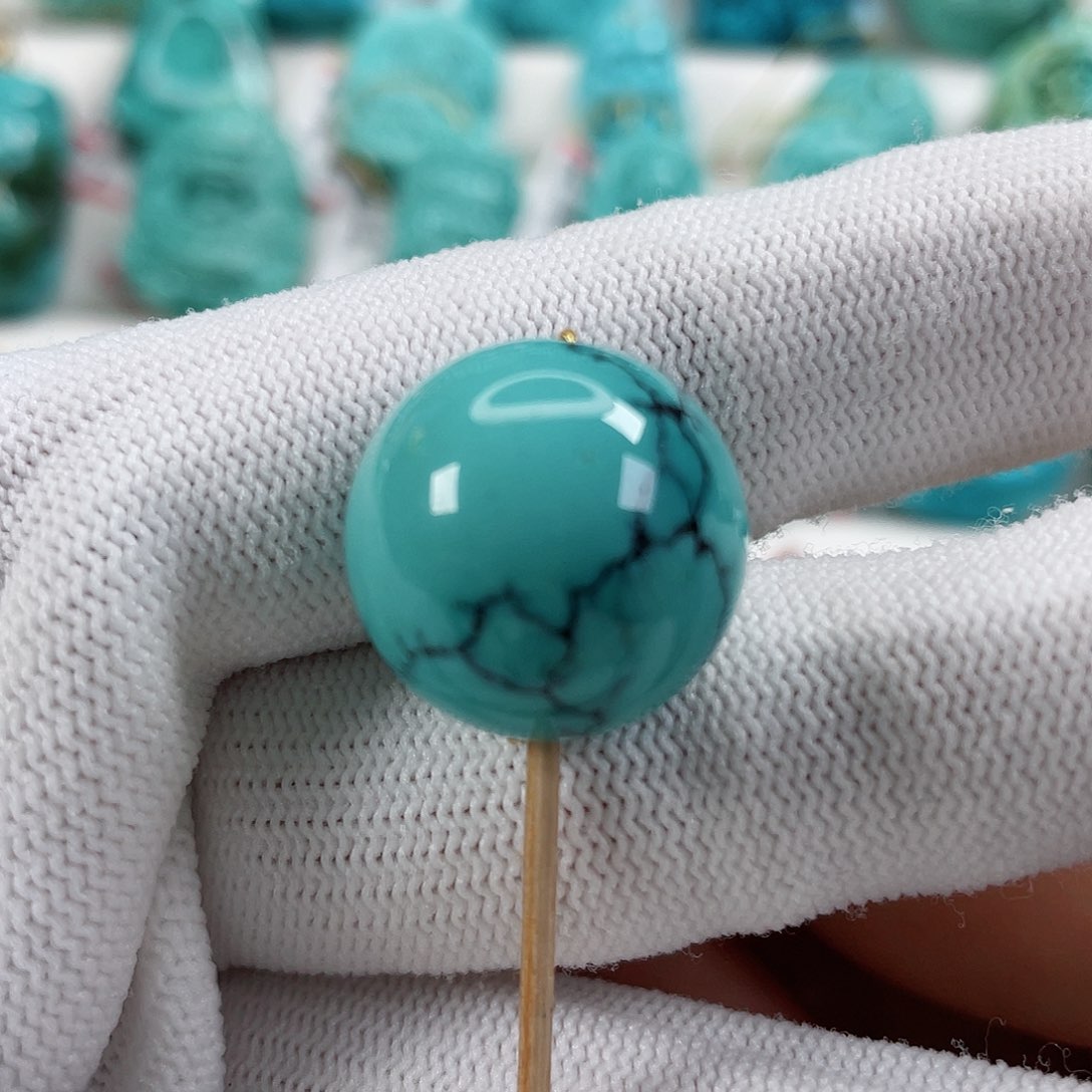 绿松石颈饰未镶嵌