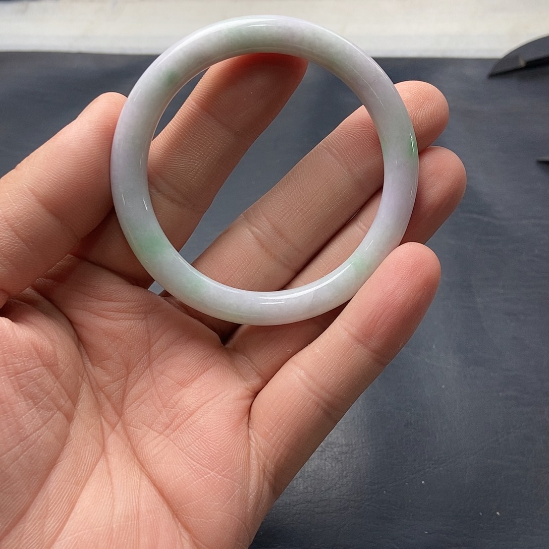 定制翡翠未镶嵌手鐲