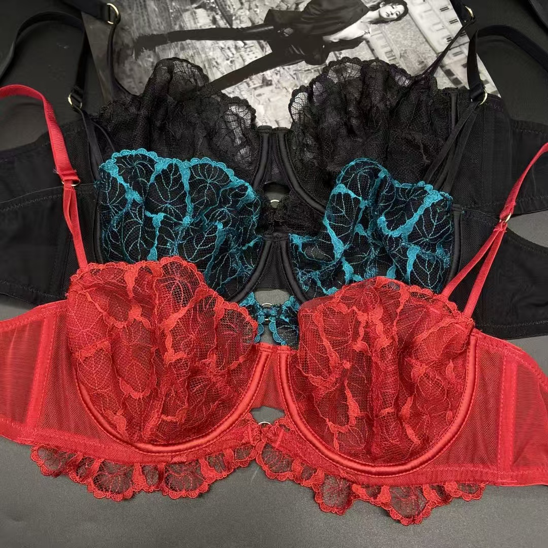 自留大胸显小蕾丝舒适性感内衣