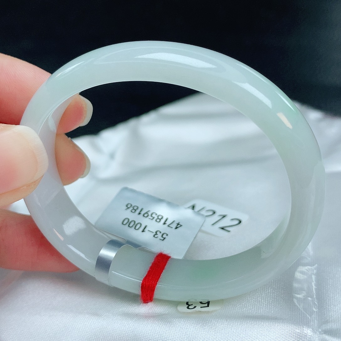 翡翠手镯未镶嵌缅甸天然A货翡翠手镯