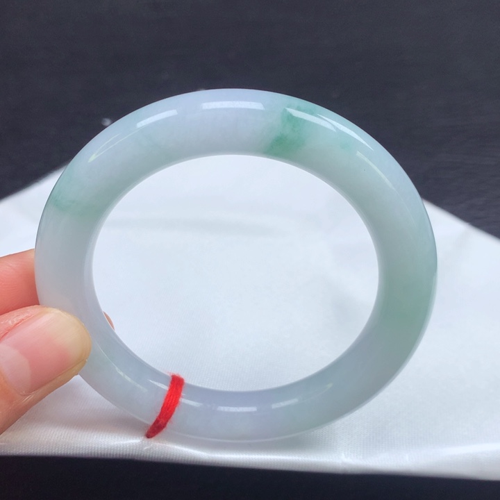 翡翠未镶嵌手镯（圆镯）53圈