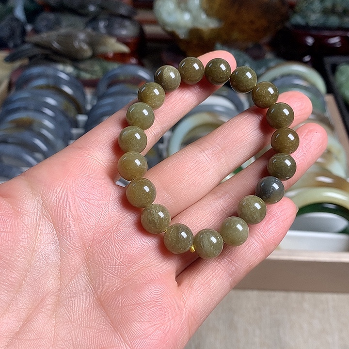 和田玉未镶嵌手镯