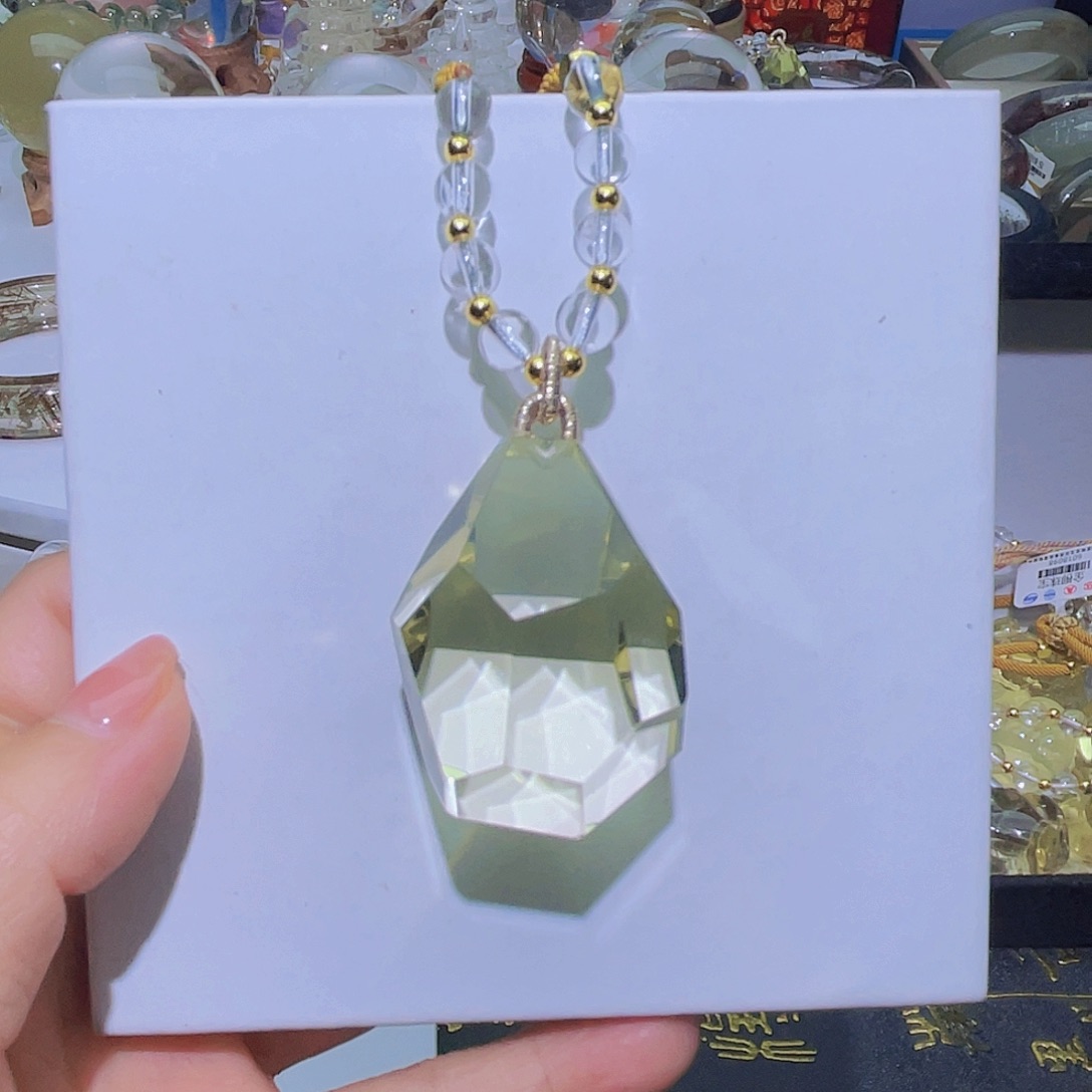 未镶嵌颈饰水晶天然黄水晶冰透随型吊坠