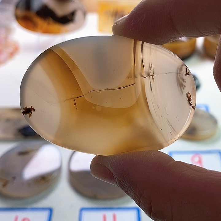玛瑙/玉髓未镶嵌珠宝半成品