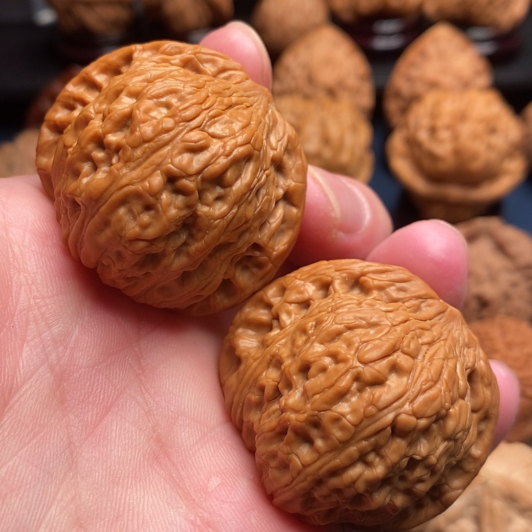 文玩核桃把件41泥鳅背