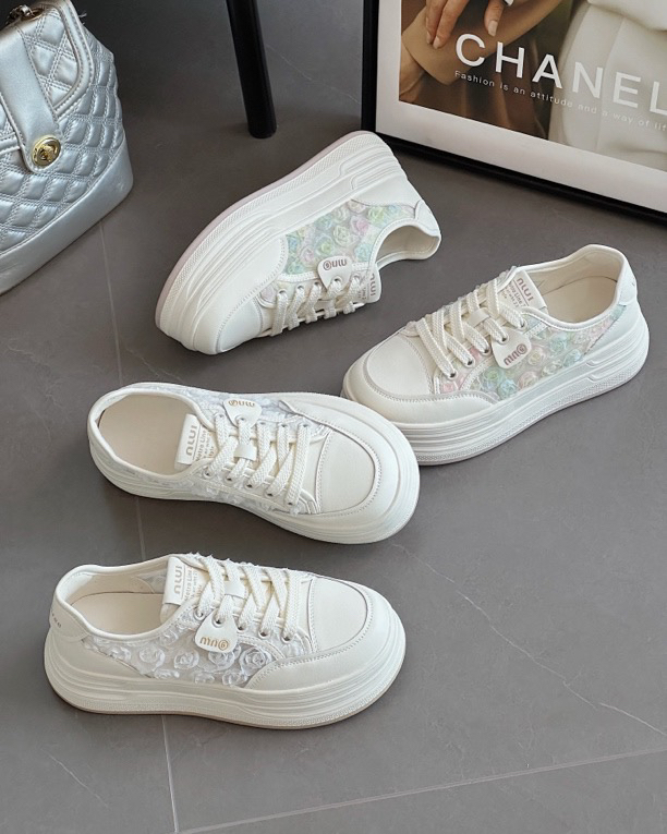 【莫奈花园】达思图蕾丝网面花朵厚底女2025夏透气轻便小白鞋