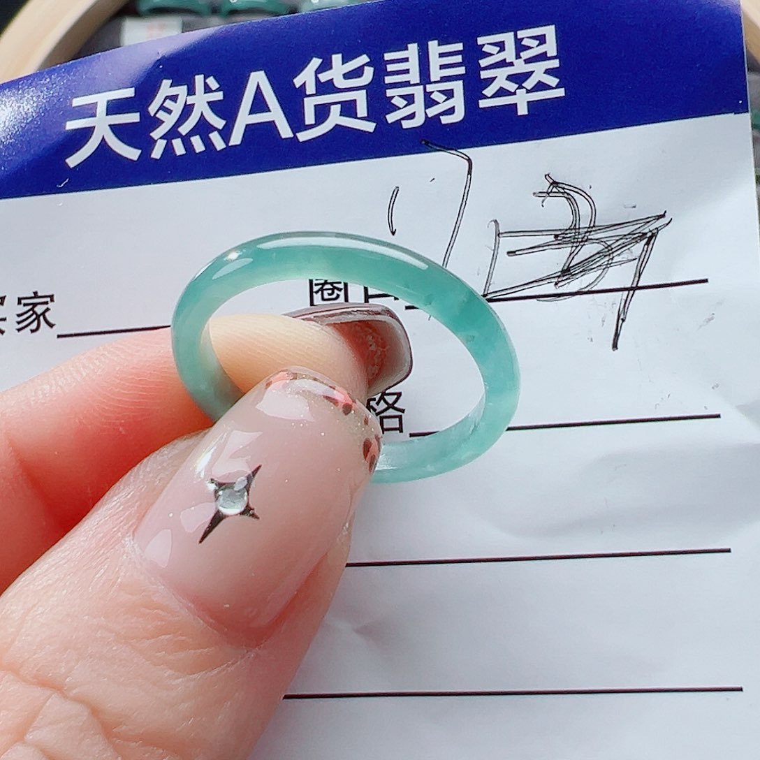 未镶嵌戒指翡翠翡翠