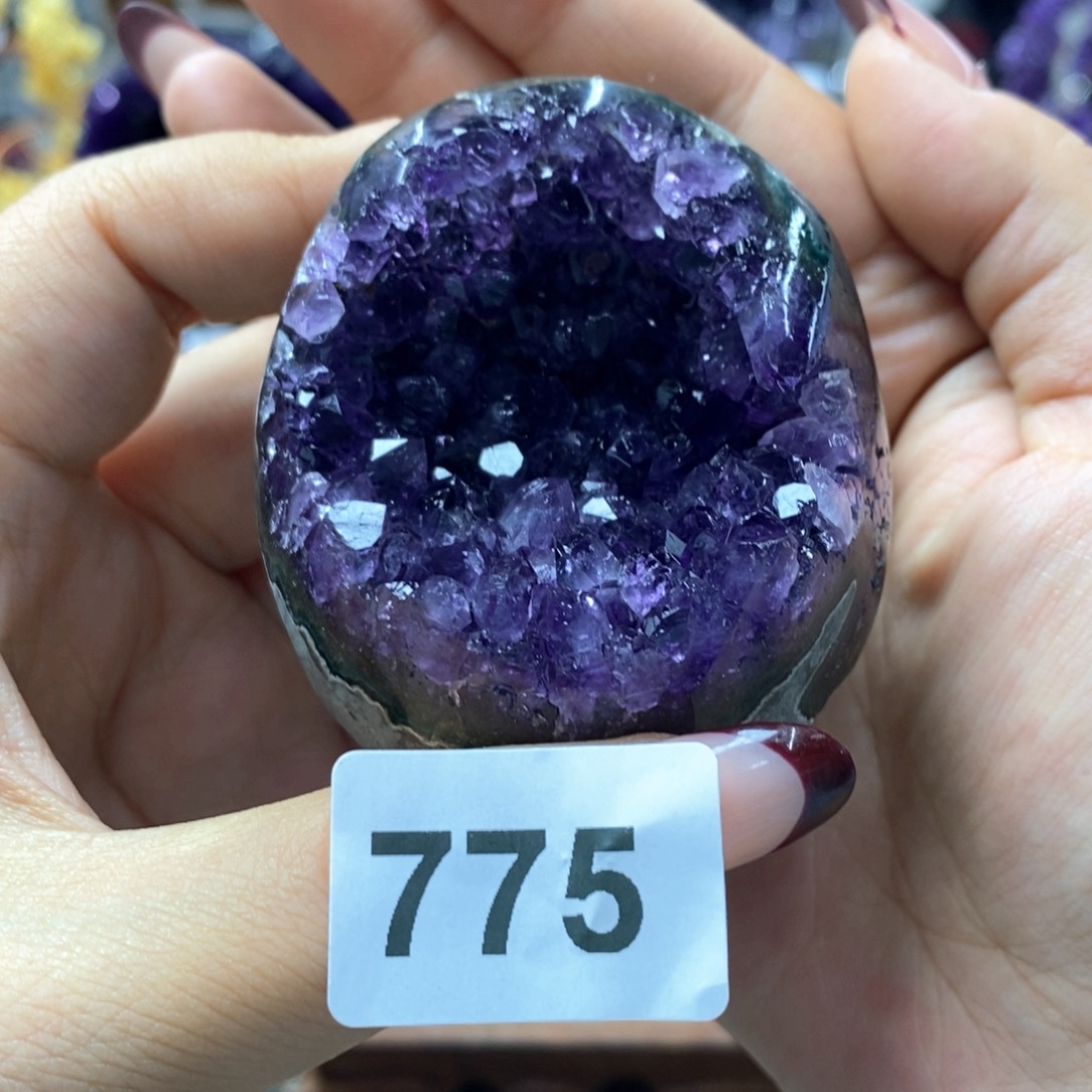 未镶嵌紫晶大型摆件（非配饰）