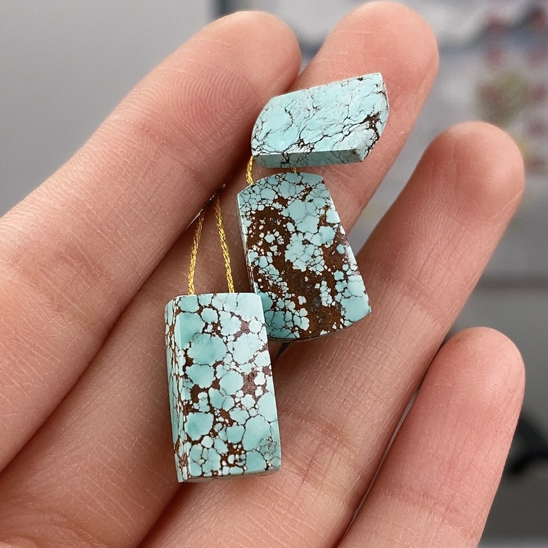 绿松石未镶嵌珠宝奇石