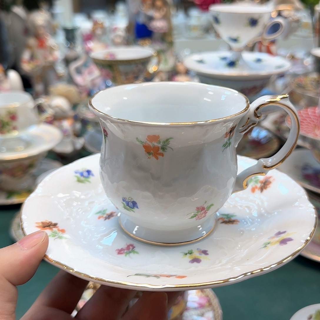 冠衡外贸陶瓷有限公司