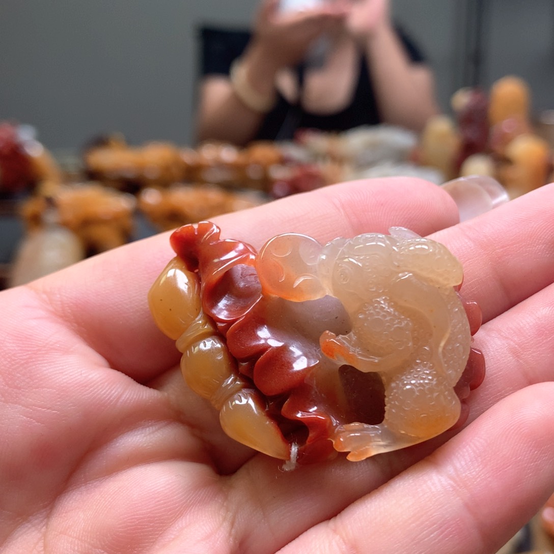 石英质玉（黄龙玉）未镶嵌挂件