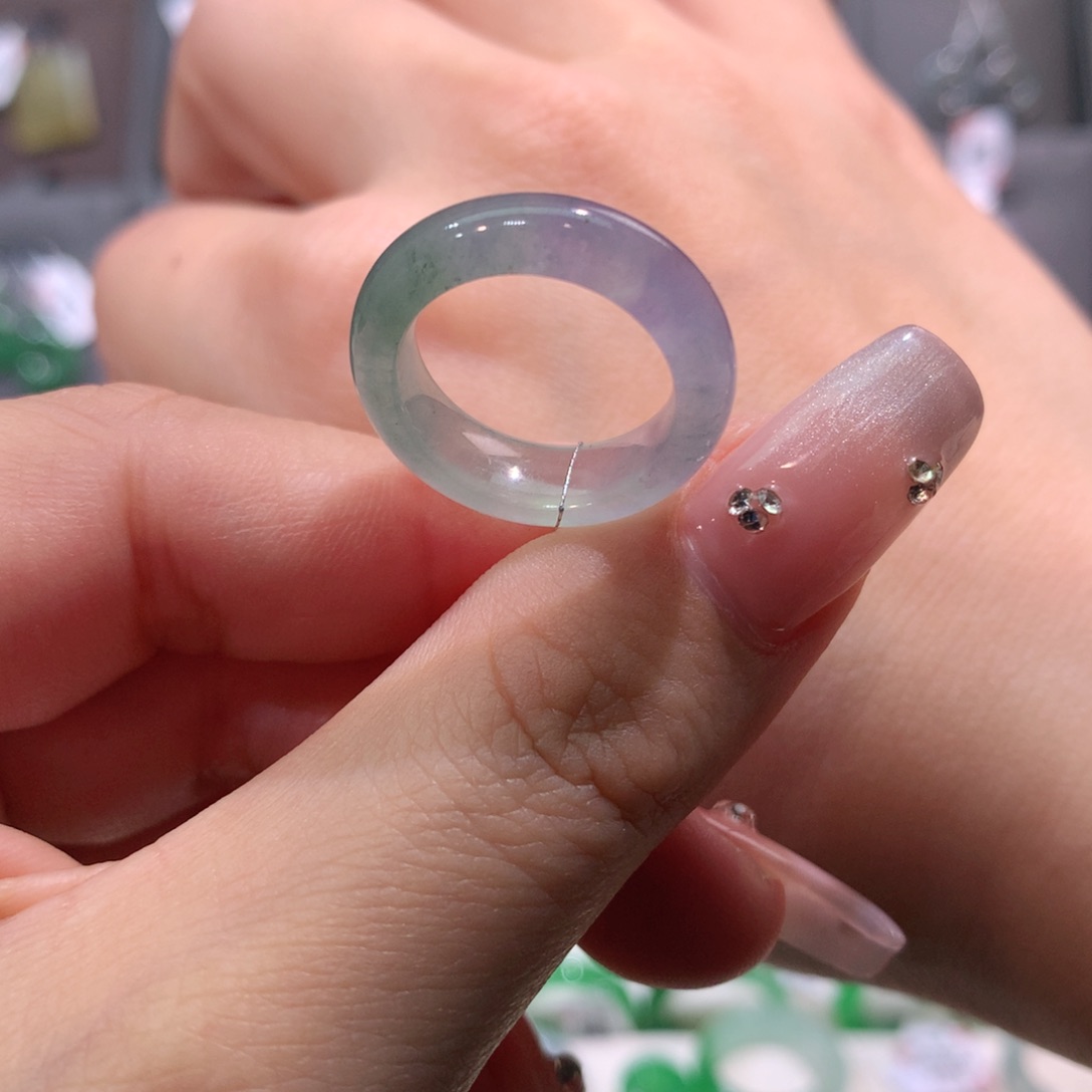 翡翠戒指未镶嵌翡翠