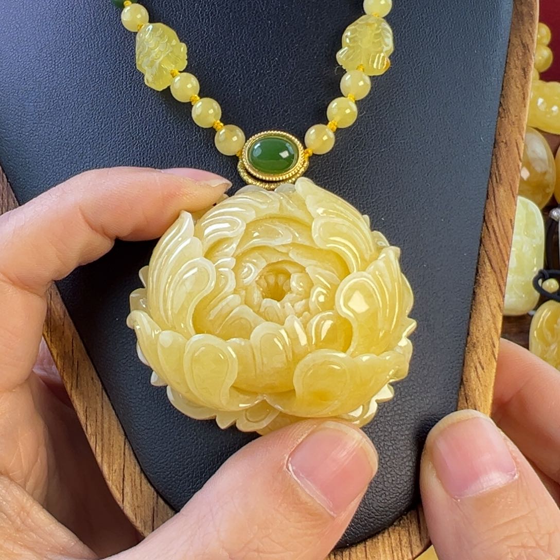 蜜蜡吊坠(赠链)未镶嵌