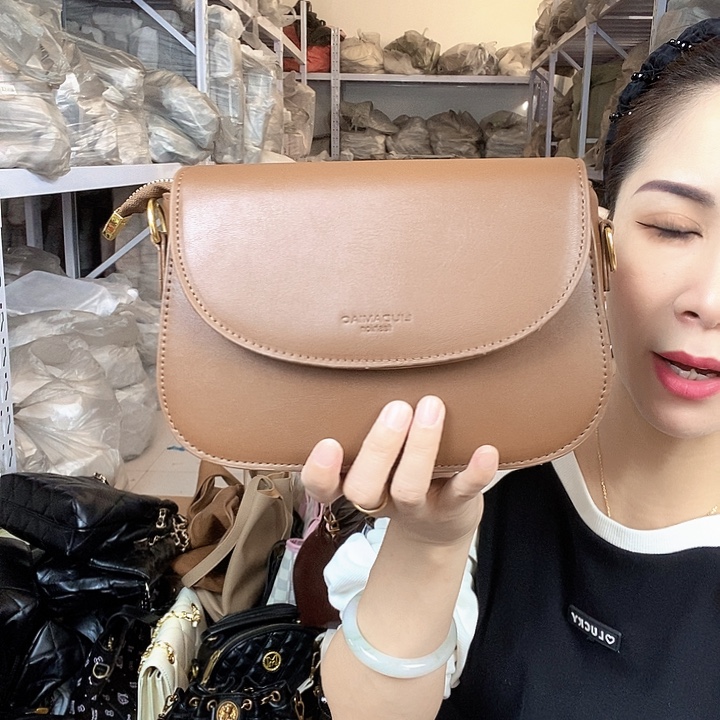 蚕丝小牛剖层皮革PU