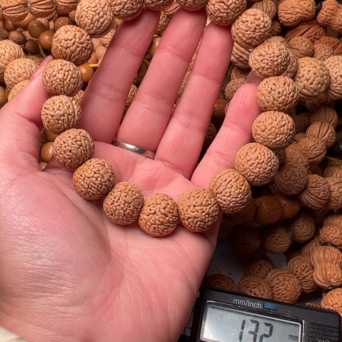 15尺寸荔枝纹桃核手串