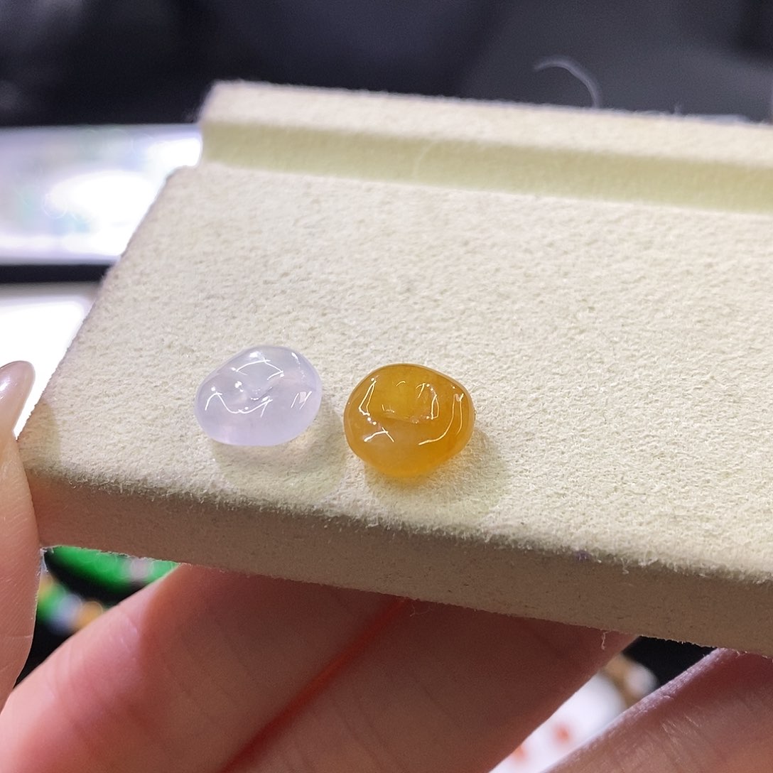 未镶嵌挂件翡翠一对