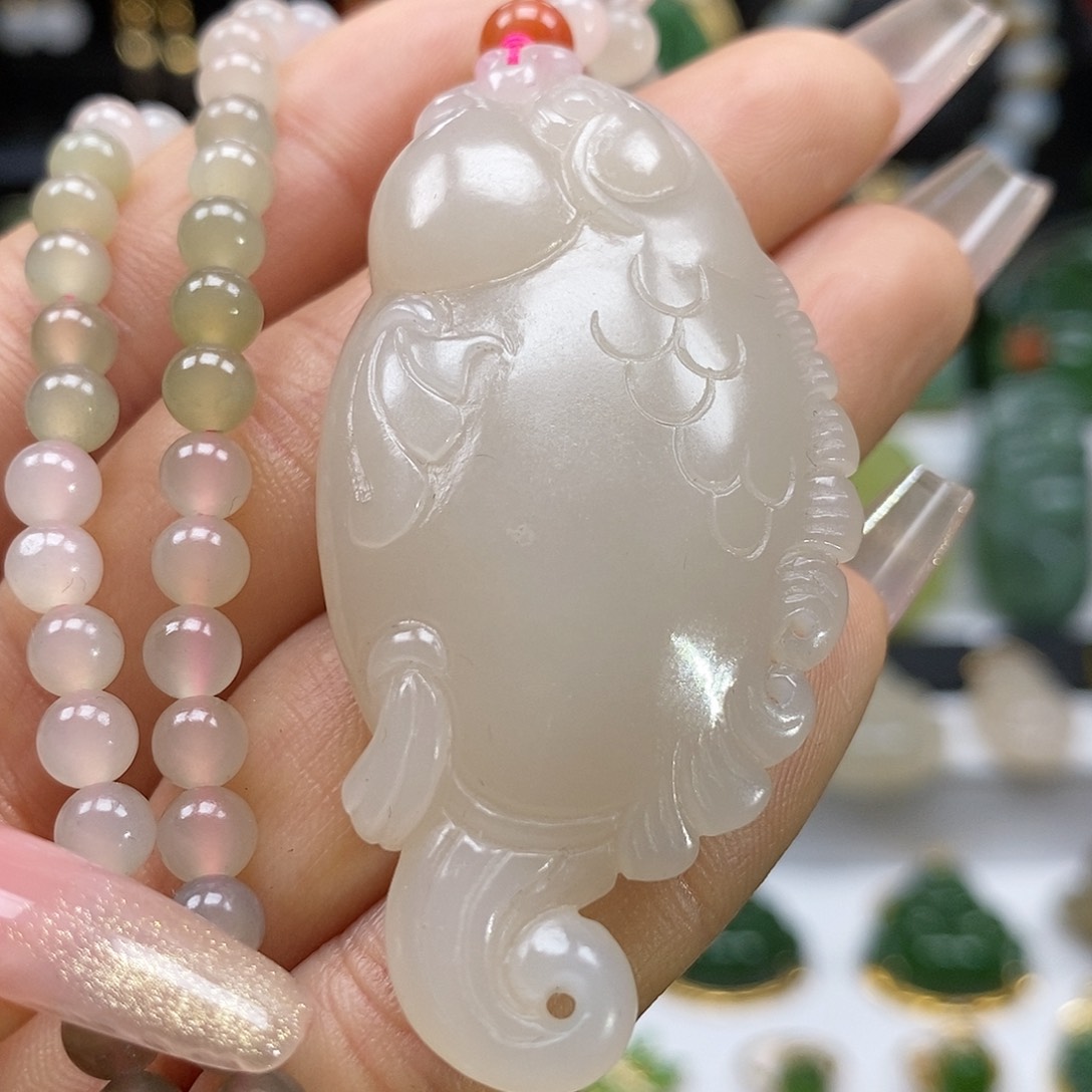 和田玉颈饰未镶嵌