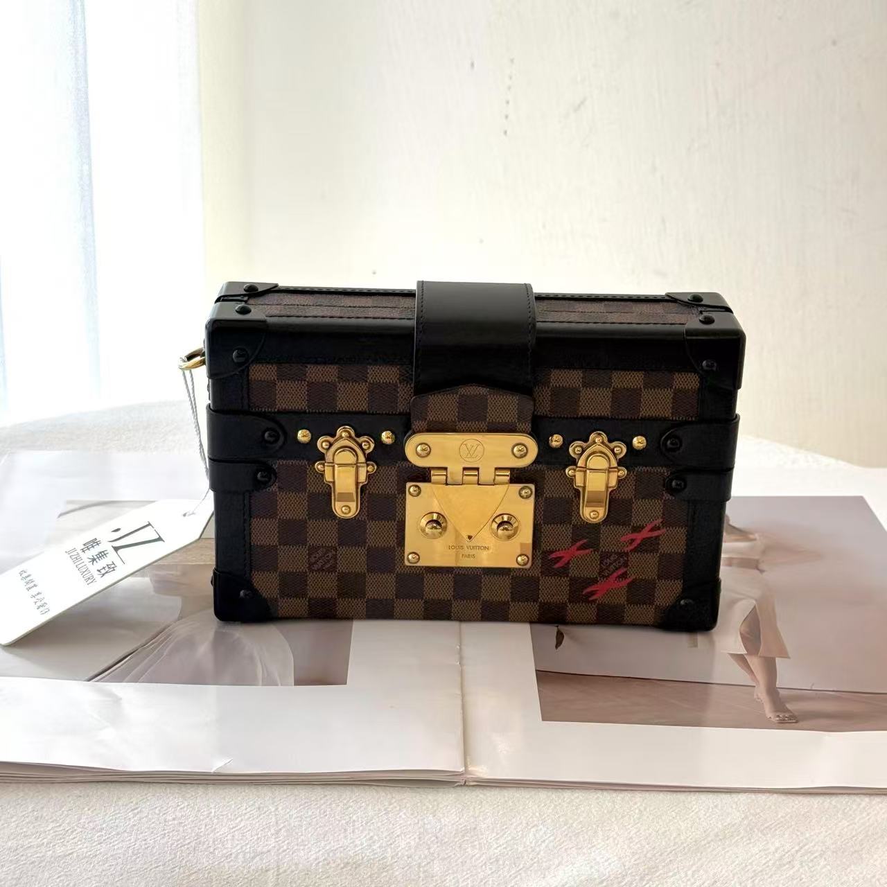 95新 LouisVuitton/路易威登 98新/lv硬盒子棋盘格/优品