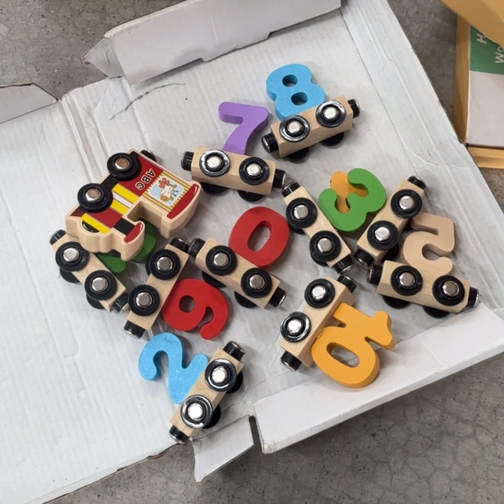 木磁吸小火车1111