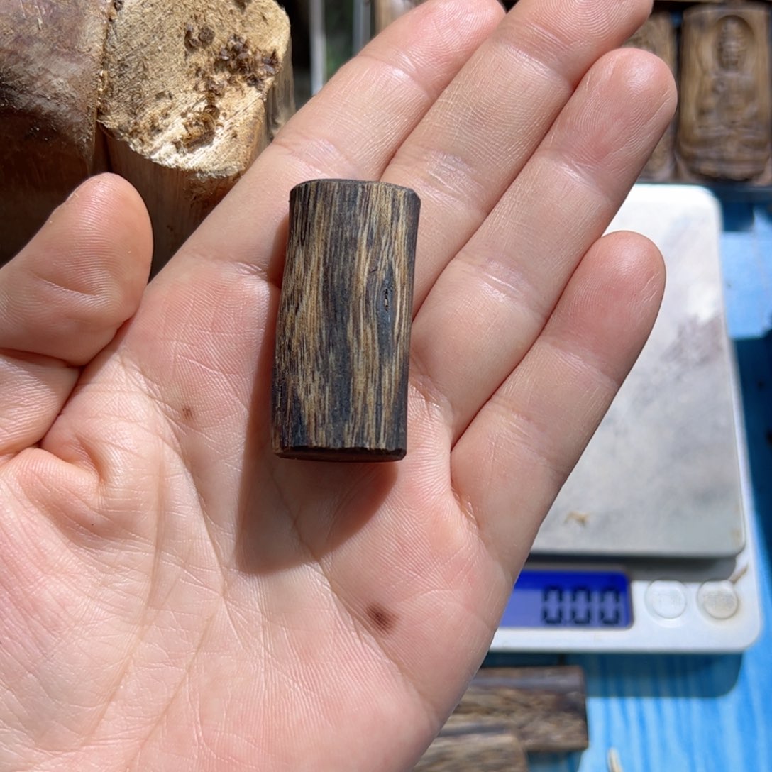 沉香吊坠～*白棋素牌4.8克