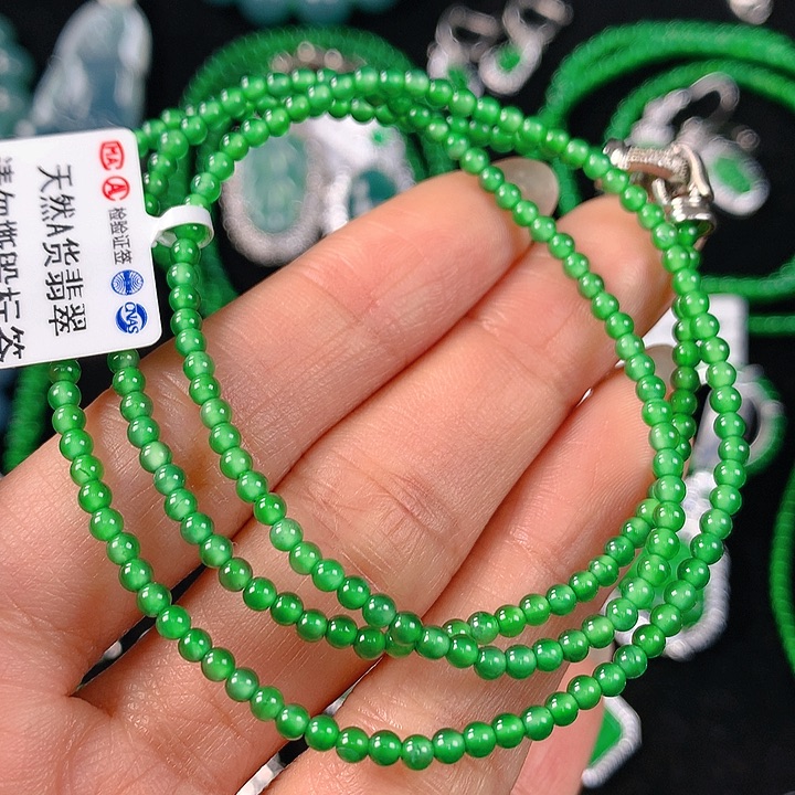 翡翠颈饰未镶嵌翡翠