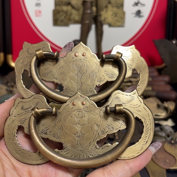 精品蝙蝠拉手一对