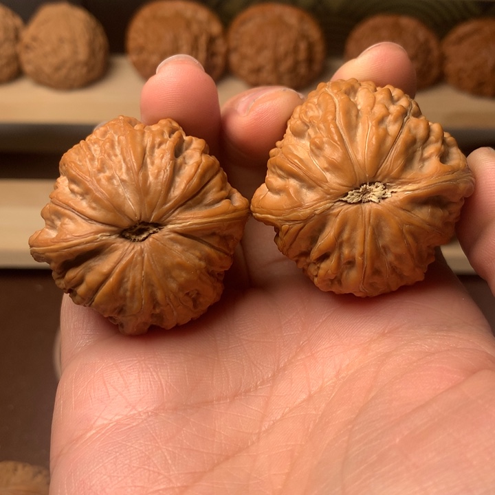 文玩核桃吊坠A**n铁锤