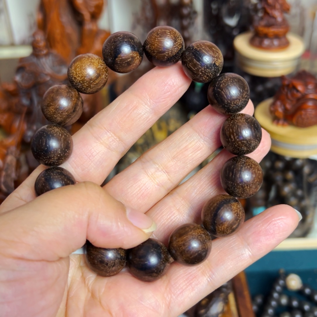 阴沉木年货节福利活动文玩手串摆件把件