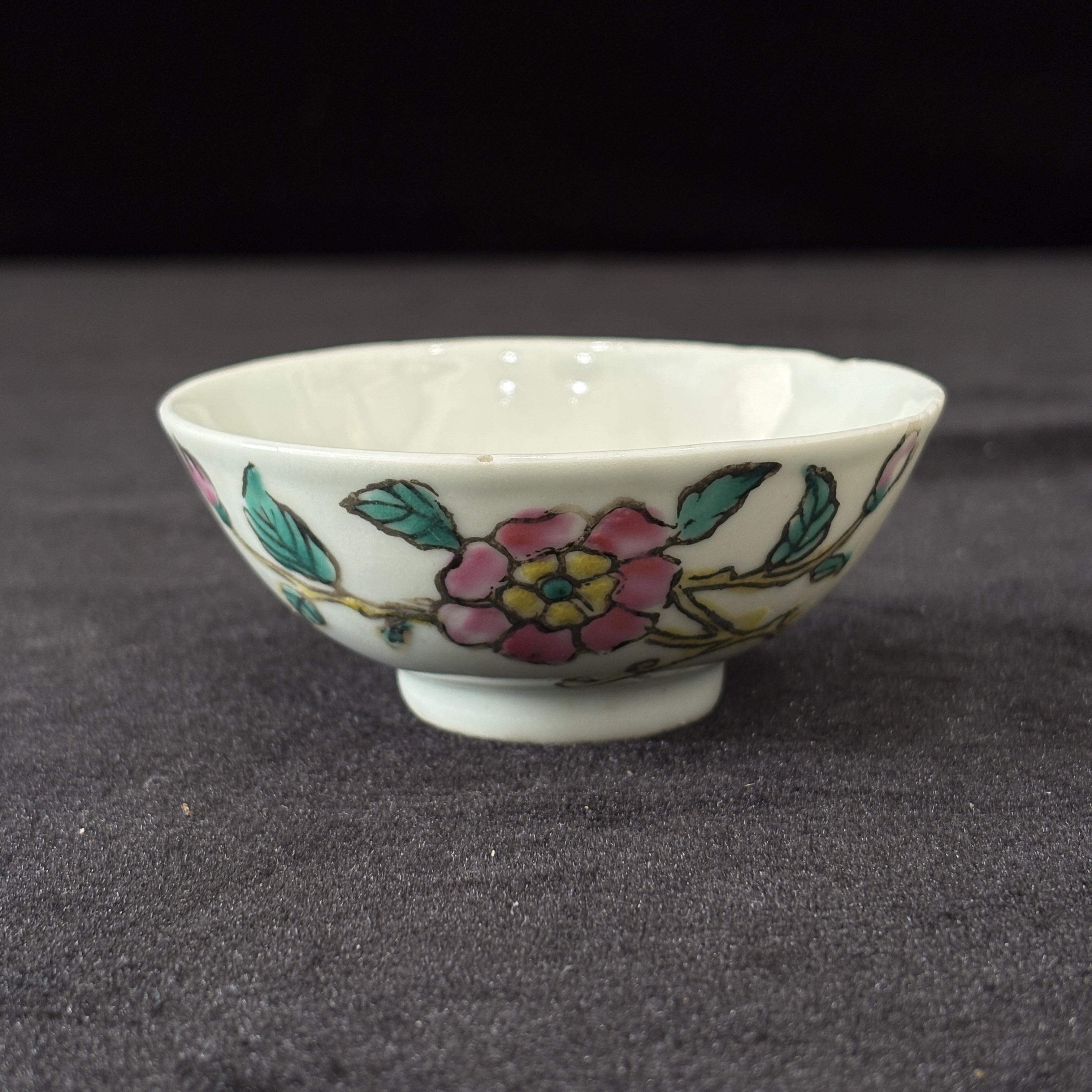 粉彩花蝶小碗BBW110（93）